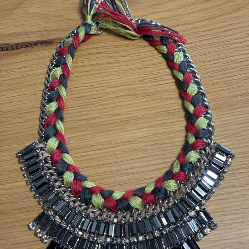Necklace like new, colorful