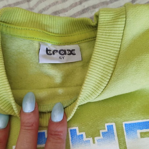 Cotton sweatshirts for boys aged 4-5, like new, pack of 2, green