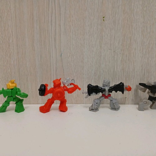 Transformers Robots in Disguise Tiny Titans Series mini figures used, Autobot VS Decepticon set