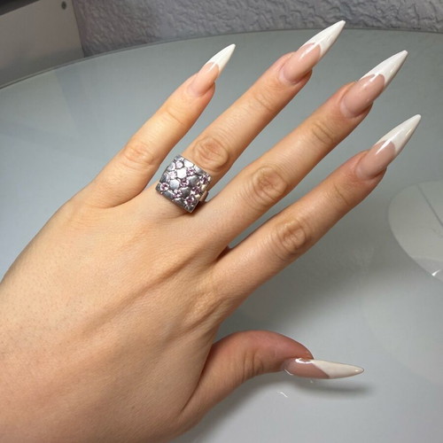Y2k silver ring used with pink zircon