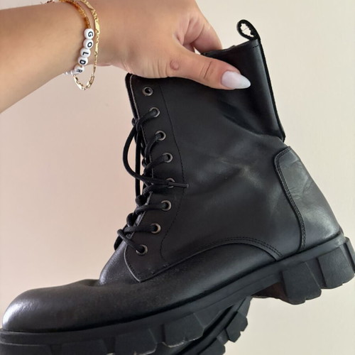 Black boots used, size 41