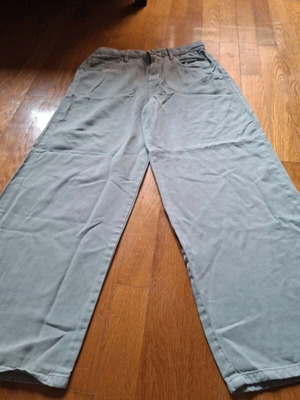 Guess kids' khaki pants size 12, like new