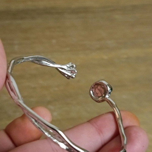 Women's adjustable stainless steel bracelet new