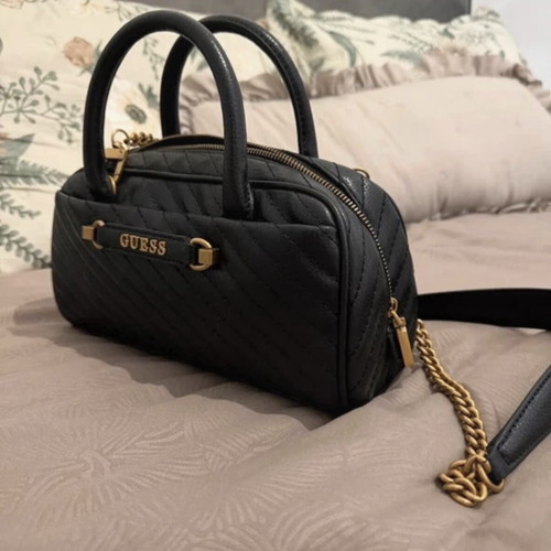 Guess handbag and crossbody like new, black