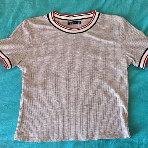 Bershka grey and red short sleeve top, size M-L