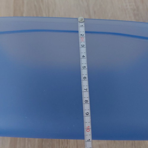 Tupperware container 2.2L new, airtight food storage