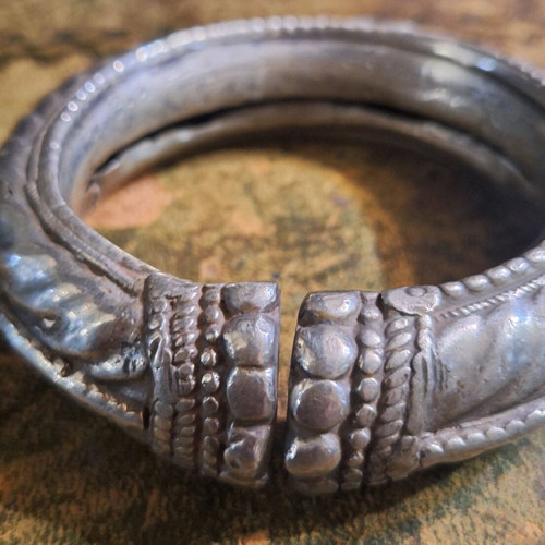 Oriental bracelet used, gray silver