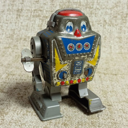 Robot Mini wind-up metal vintage toy used, working order