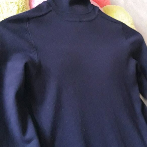 Women's blue turtleneck shirt like new, size Small