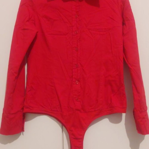 Shirt like new, size M 38 10, red