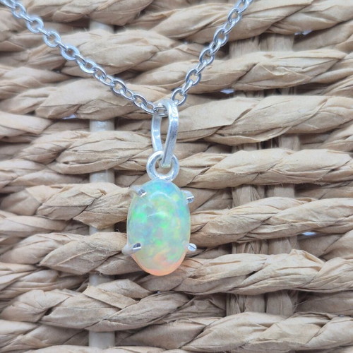 Ethiopian Opal Silver 925 Necklace new, 5 carat gemstone