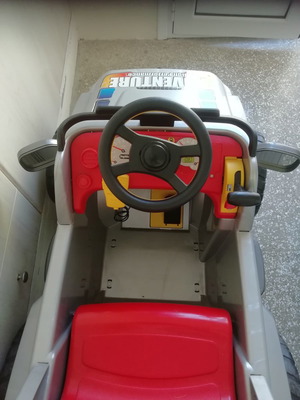 Τζιπ Ηλεκτροκίνητο  Peg Perego 2 Ταχύτητες, καινούργια επαναφορτιζόμενη μπαταρία πολύ καλή κατάσταση