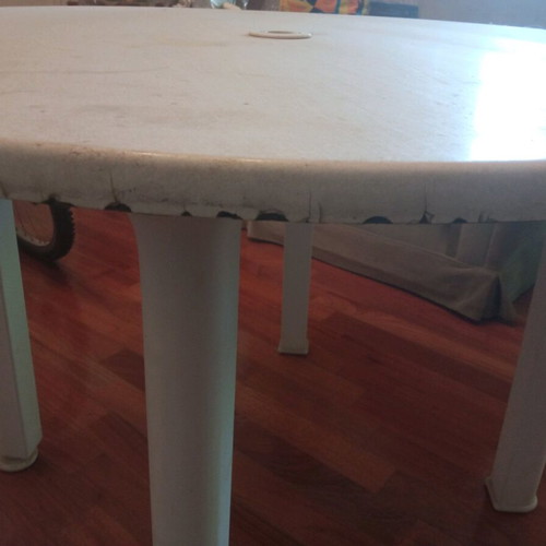 Rotunda table white outdoor used with umbrella hole