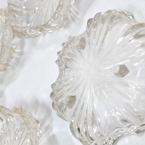 Vintage pressed glass dessert bowls set of 5 like new