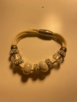 Magnetic women's bracelet like new