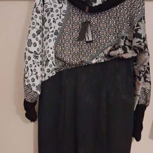 Vintage off shoulder dress Lucifair, like new, size 50, black multicolor