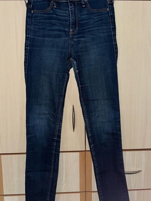 Hollister high-rise jeans like new, size S 36 8, blue