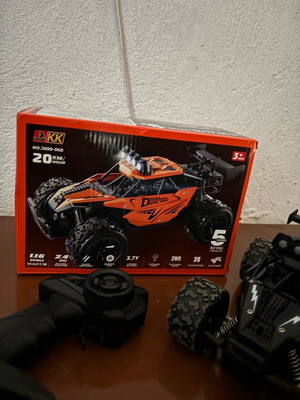 Remote control car like new