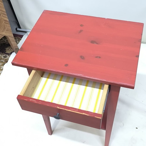 Nightstand with drawer like new, dimensions 70×46×35 cm