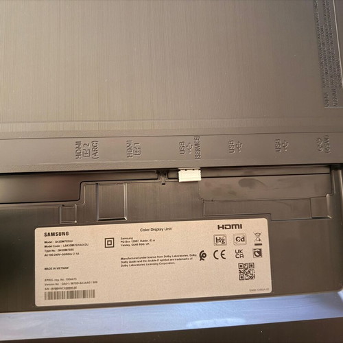 Samsung Monitor 43" Smart M7 M70F like new 4K UHD VA Panel