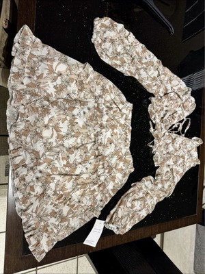Summer set small-medium size, new, beige