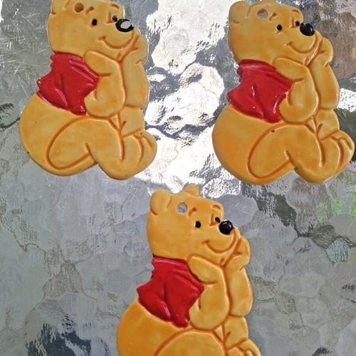 Winnie clay decorations like new, set of 3 with magnets