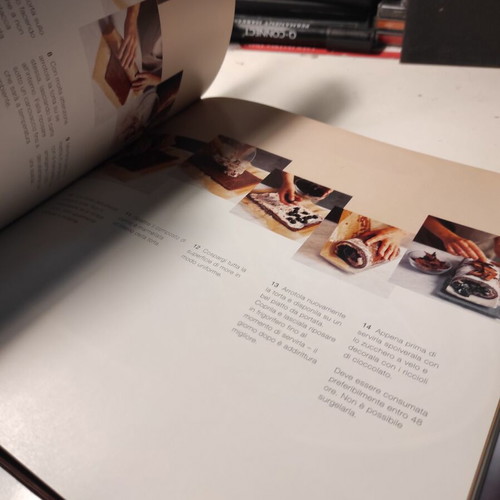 Cioccolato hardcover book like new, Italian