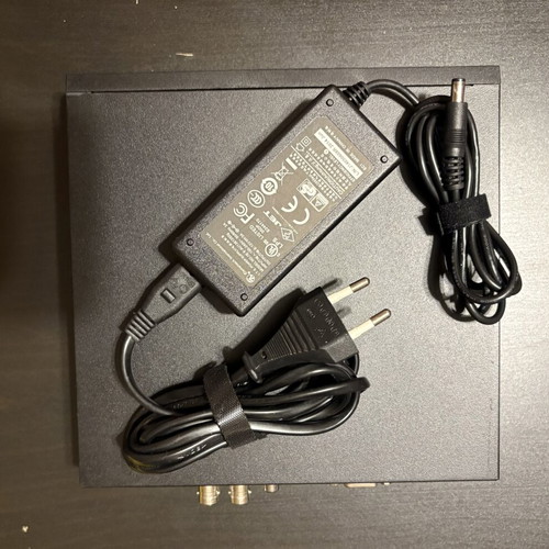 Dahua DH-XVR1B04-I DVR 4-channel with Toshiba 1TB HDD and power supply like new
