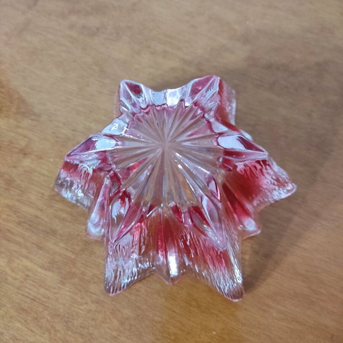 Crystal small bowl with red shades like new