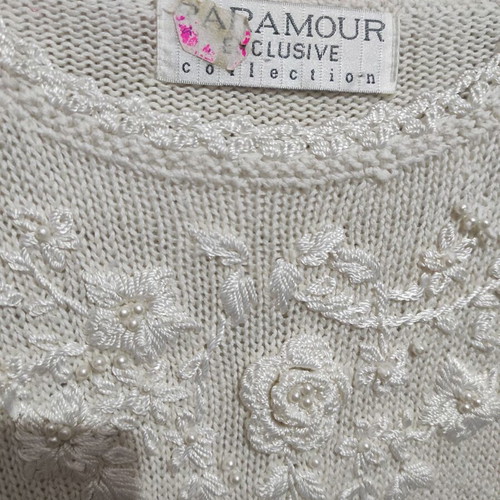 Paramour Exclusive knitted vintage blouse like new, beige with embroidery