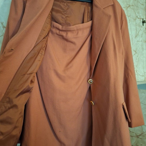 Suit set jacket and skirt like new