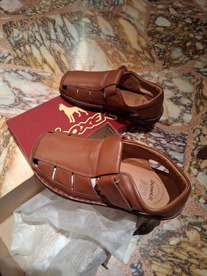 Boxer men's leather sandals size 43, new, brown