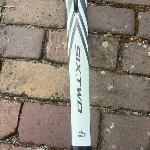 Wilson tennis racket black and white L2 284 grams