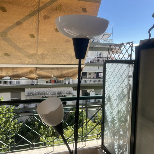 Floor lamp in black color like new