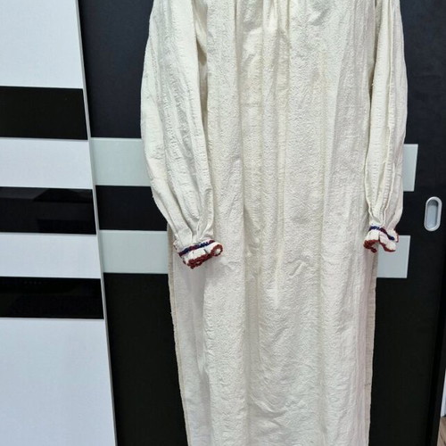 Northern Bulgarian folk shirt like new with hand embroidery