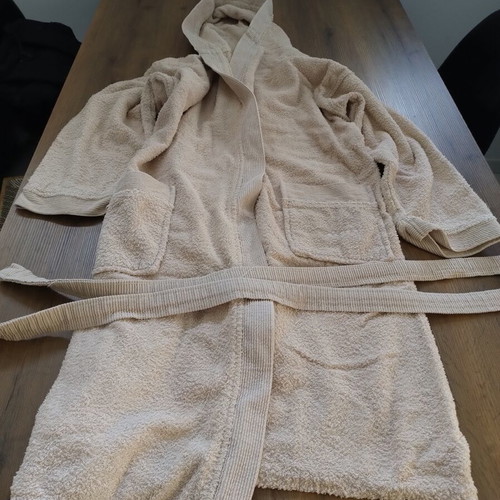 Women's bathrobe size M-L, like new, used once