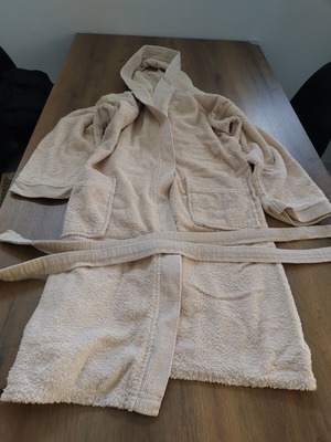 Women's bathrobe size M-L, like new, used once