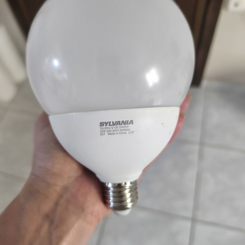 Sylvania ToLEDo G120 LED bulb 20W 2450 lm E27 base