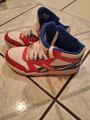 Reebok παιδικά αθλητικά παπούτσια μπάσκετ μεταχειρισμένα, νούμερο 36