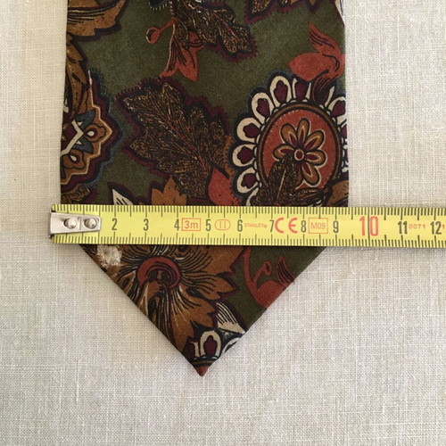Vintage Italian silk tie used, multicolored
