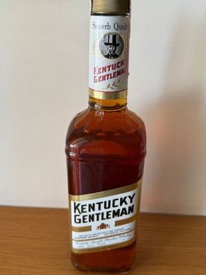 Bourbon Kentucky Gentleman 1986 like new, sealed