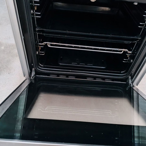 La Germania gas stove with oven and fan
