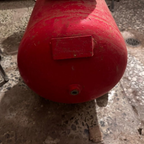 Smart 50/SF20 23050 air compressor used, 2 hp, 100 liters