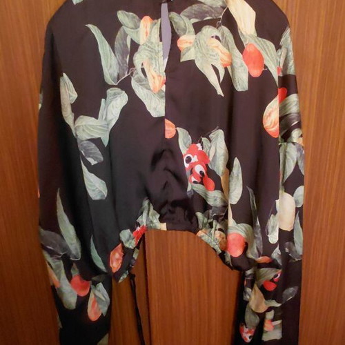 Zini women's colorful crop blouse, size M