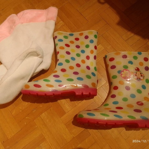 Girls' galotses size 33 like new