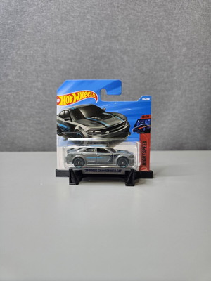 Hot Wheels '20 Dodge Charger Hellcat new