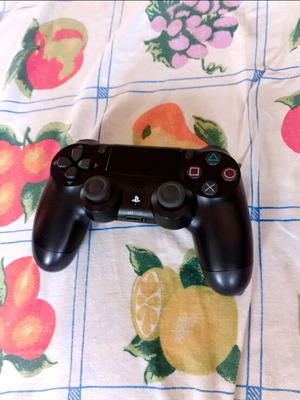 Playstation 4 Pro controller like new