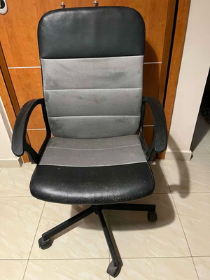 Office chair used in good condition