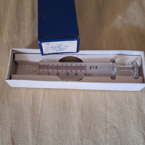 Ideal glass syringe 5 cc unused, collectible 1950s