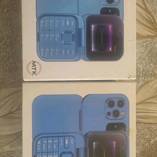 i16Pro phone like new, set of 2 with dual SIM cards